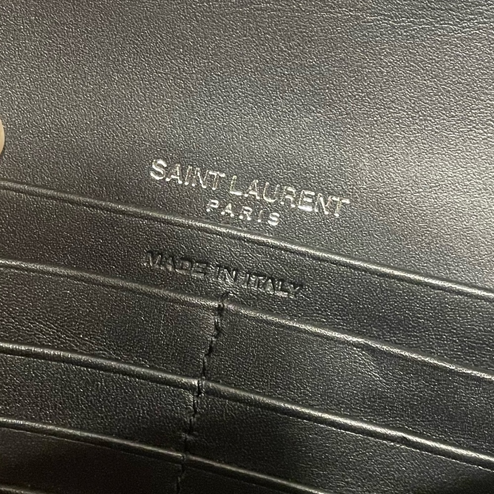 ❤️TRADED❤️YSL Saint Laurent HOT PINK patent LIKE NEW silver logo Vicky crossbody - Picture 13 of 15